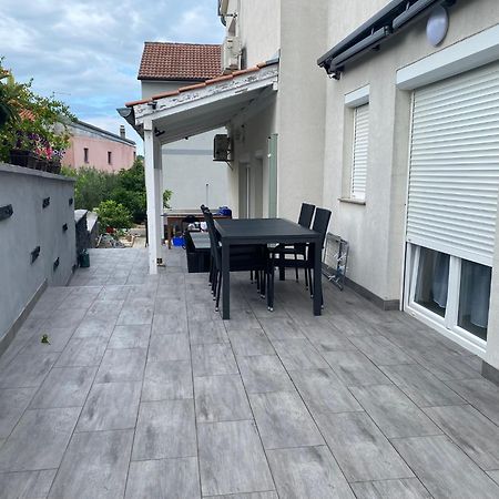 Apartmani Gavran Pirovac Extérieur photo