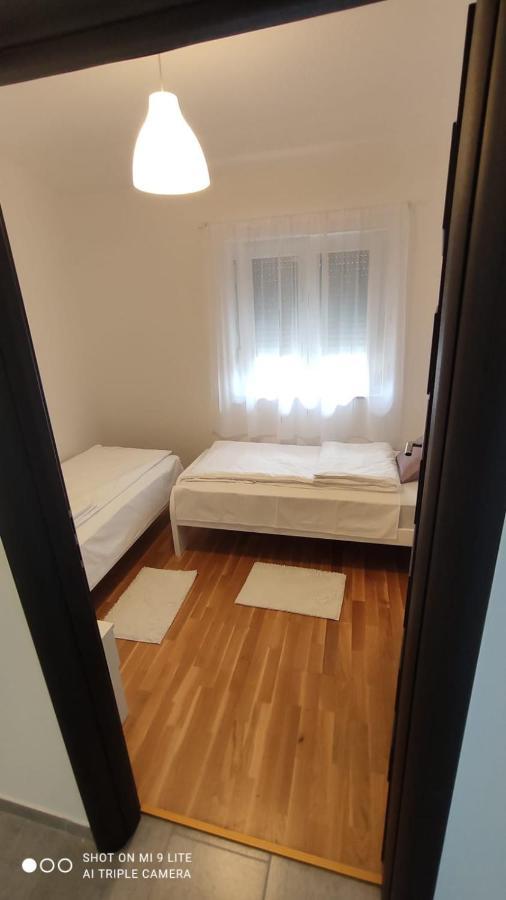 Apartmani Gavran Pirovac Extérieur photo